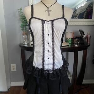 Y2k lace top size smallmedium